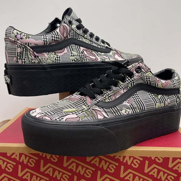 Vans WMNS Old Skool Stackform Tapestry Floral Black VN0009PZBM8
Platforms Snkrs - Picture 9 of 16